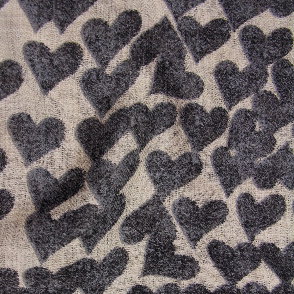 Wool & Silk Heart Print Scarf – Lightweight, Luxe & Soft - Picture 6 of 6